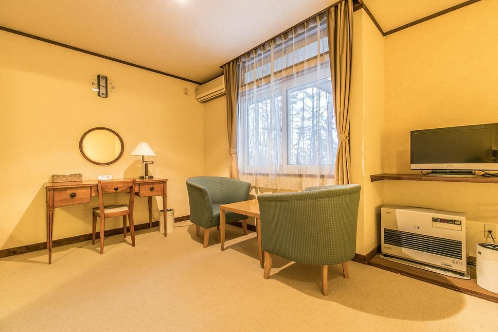 Petit Hotel Enchante Hakuba Dış mekan fotoğraf